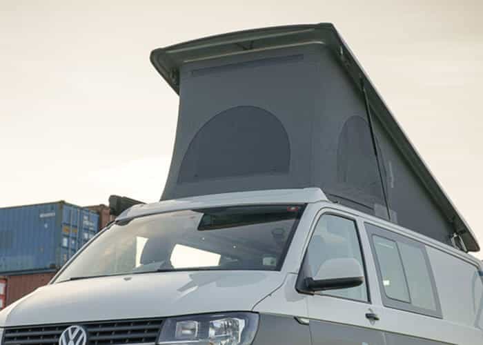 VANING Camper Van Konzept Klassiker VW T5 T6 T6.1 Transporter Bulli Reisemobil Wohnmobil Holz Bett Schrank Küche Reimo V3000 SCA